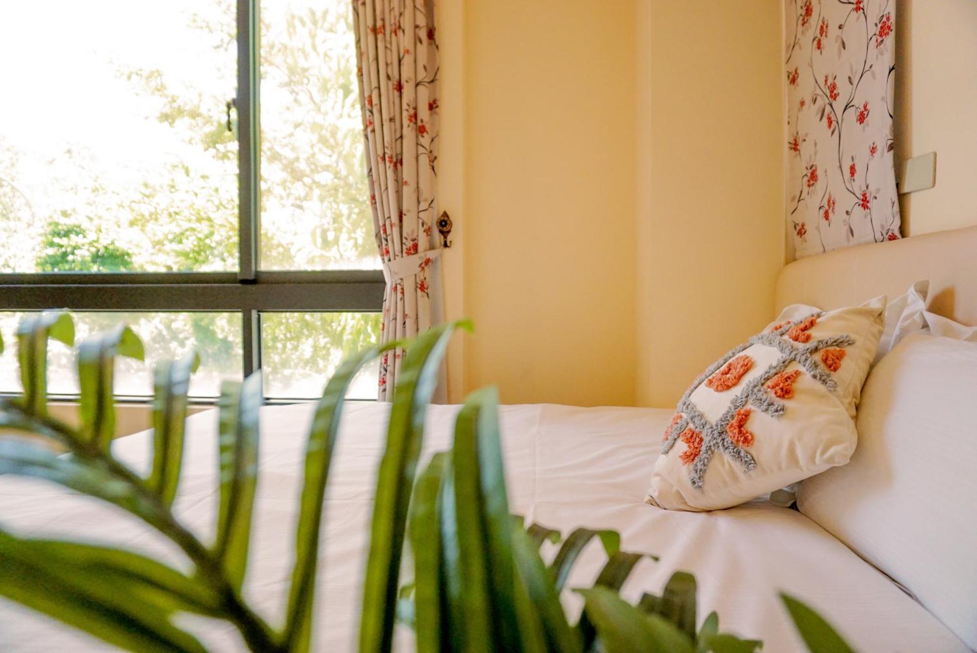 Pottery Flower B&B Чічі Екстер'єр фото